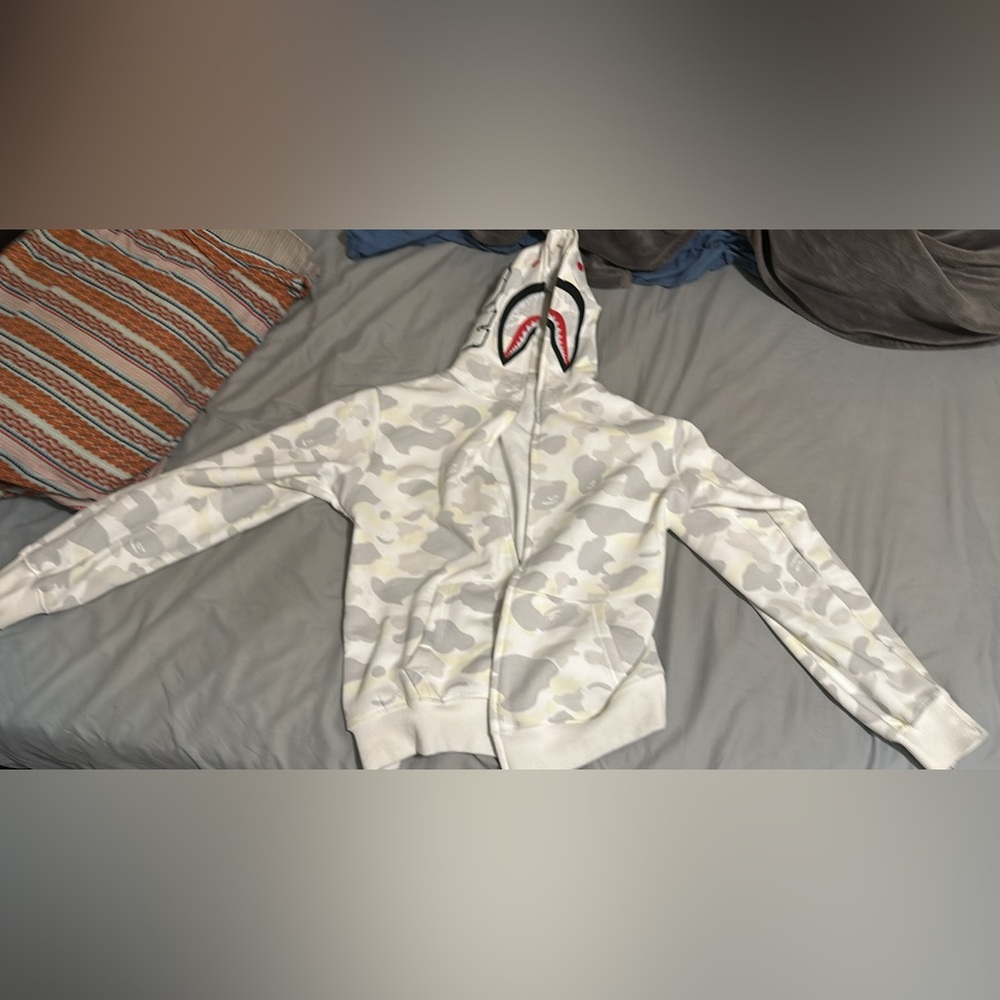 Bape hoodie white